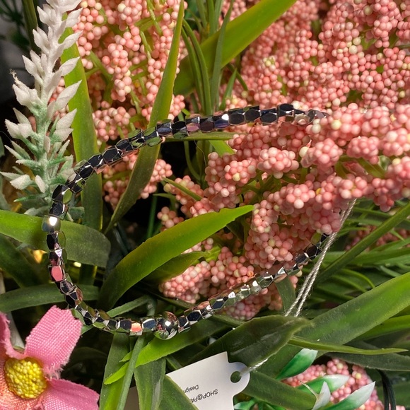 NWT HAZY SILVER FUNKY METAL BEADS STRETCH TO FIT BRACELET - Picture 11 of 12